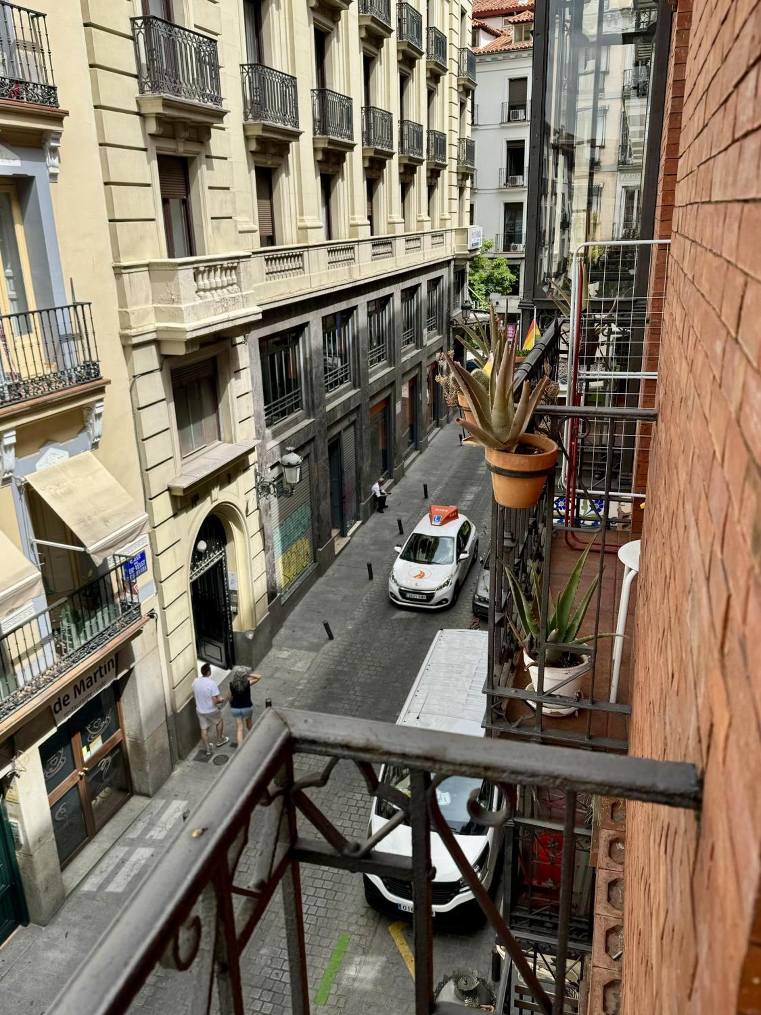 Apartamentos Apolo Madrid Extérieur photo