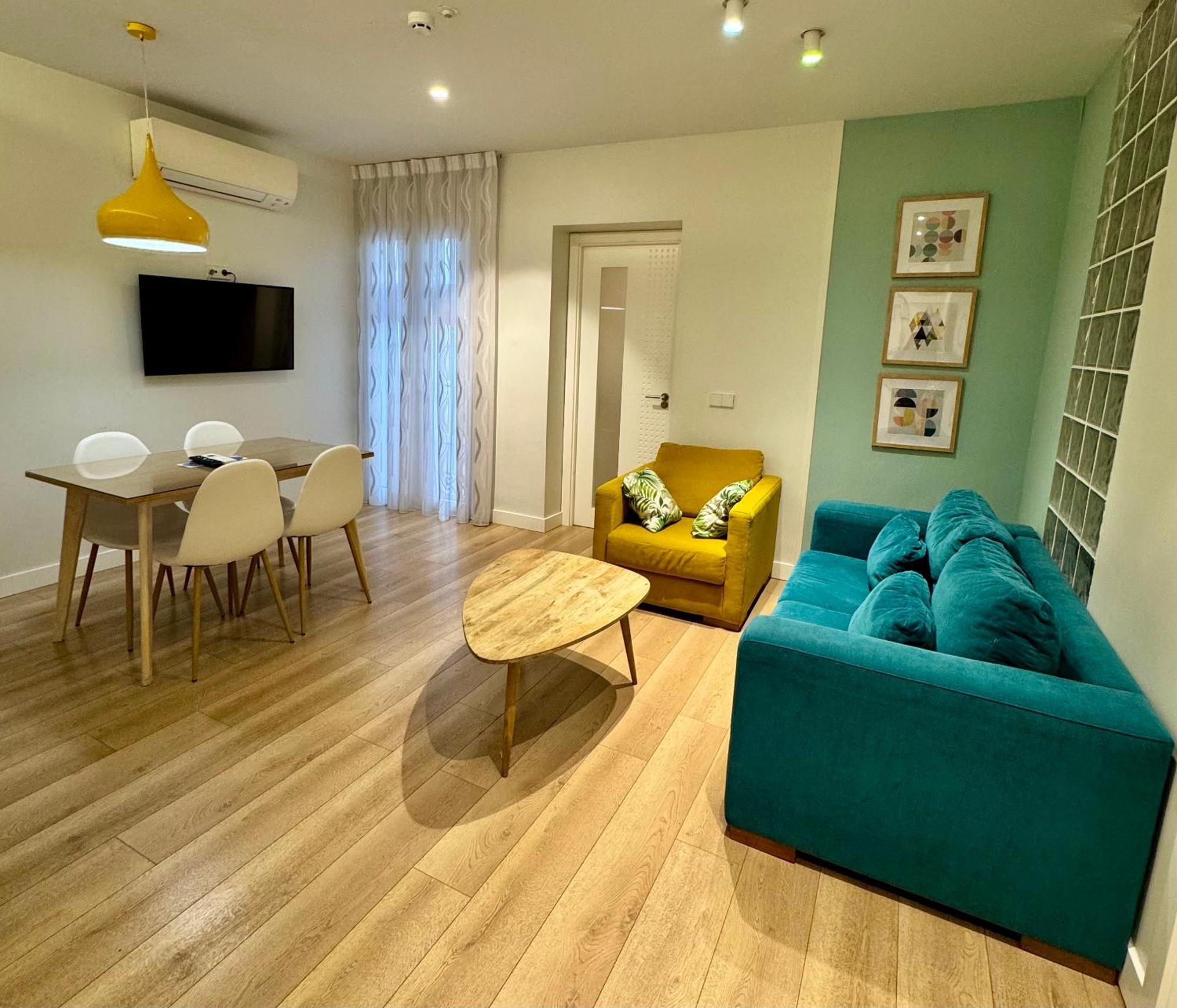 Apartamentos Apolo Madrid Extérieur photo