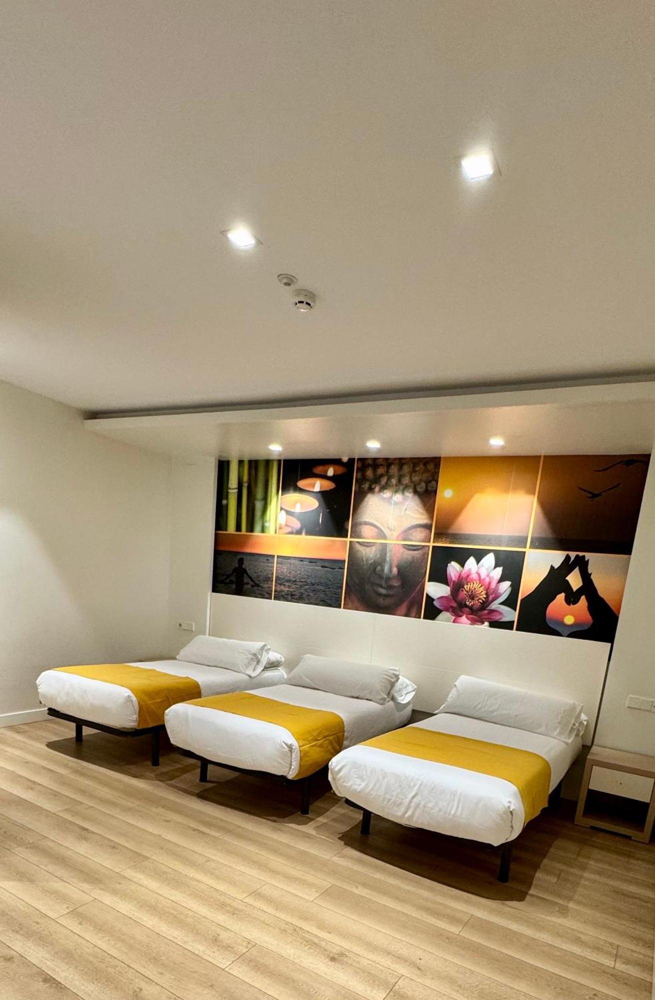 Apartamentos Apolo Madrid Extérieur photo
