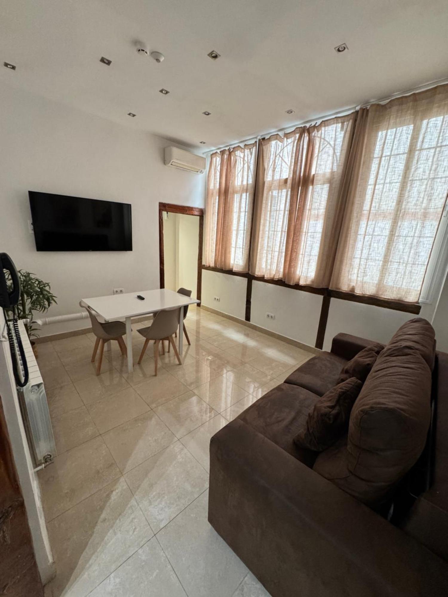 Apartamentos Apolo Madrid Extérieur photo