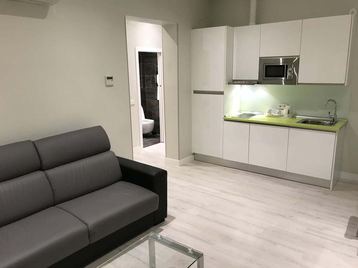 Apartamentos Apolo Madrid Extérieur photo