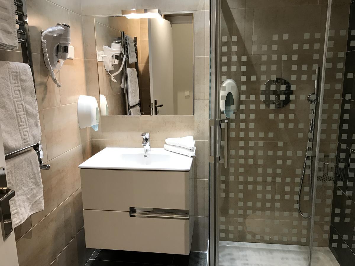 Apartamentos Apolo Madrid Extérieur photo