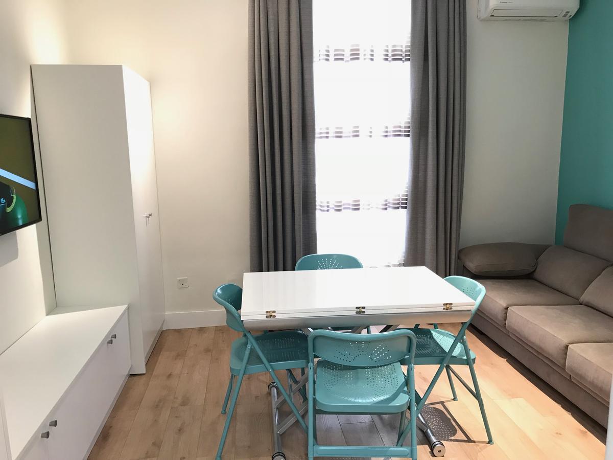 Apartamentos Apolo Madrid Extérieur photo